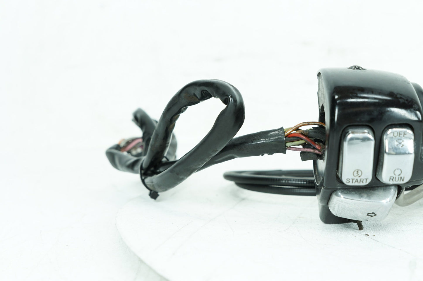 1999 - 2006 Harley-Davidson Touring Electra Glide Right Engine Start Kill Switches Controls 71684-06A