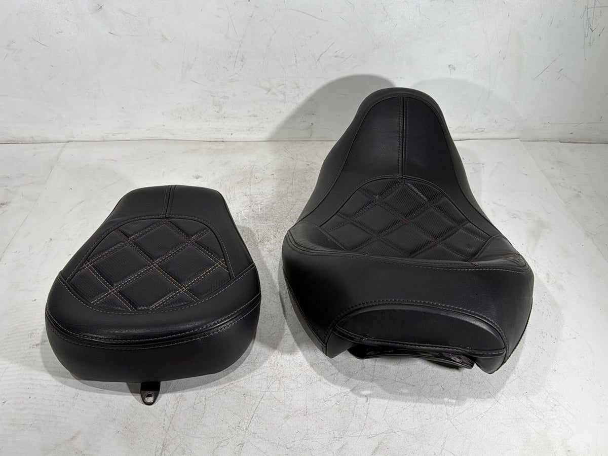 2011 Harley Road Glide Touring FLTRX Passenger Rider Driver Seat Saddle Pillion