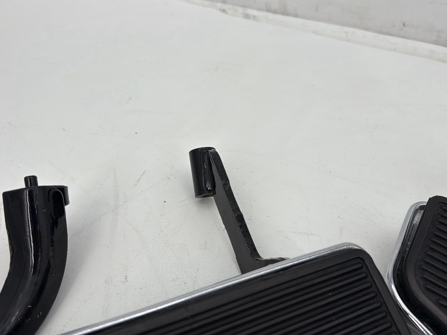 2011 Harley Electra Glide OEM Left Right Driver &amp; Pass Floorboard Foot Rest