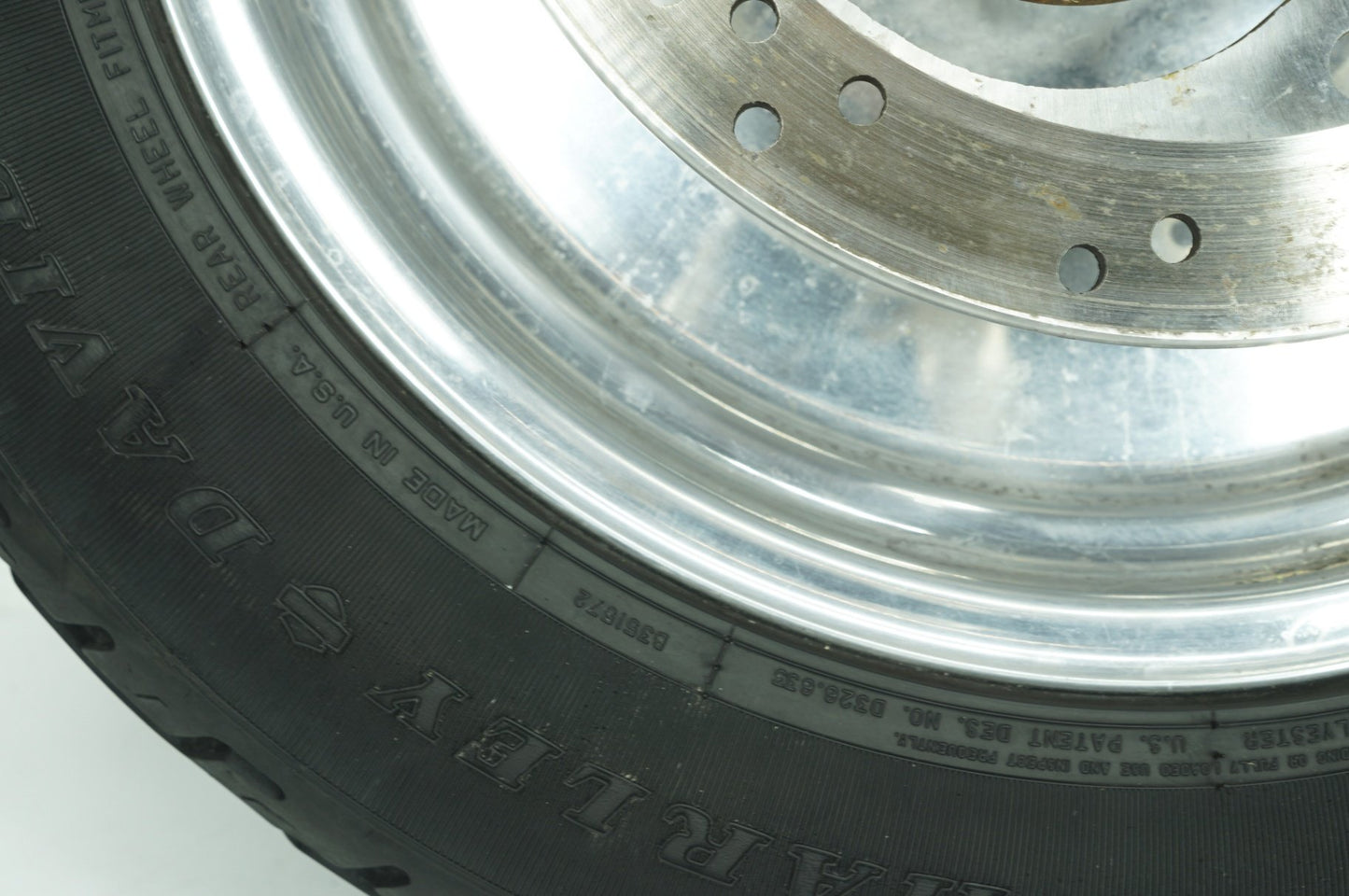 1999 - 2006 Harley-Davidson Dyna Low Rider Rear Wheel Rim Tire 41313-04