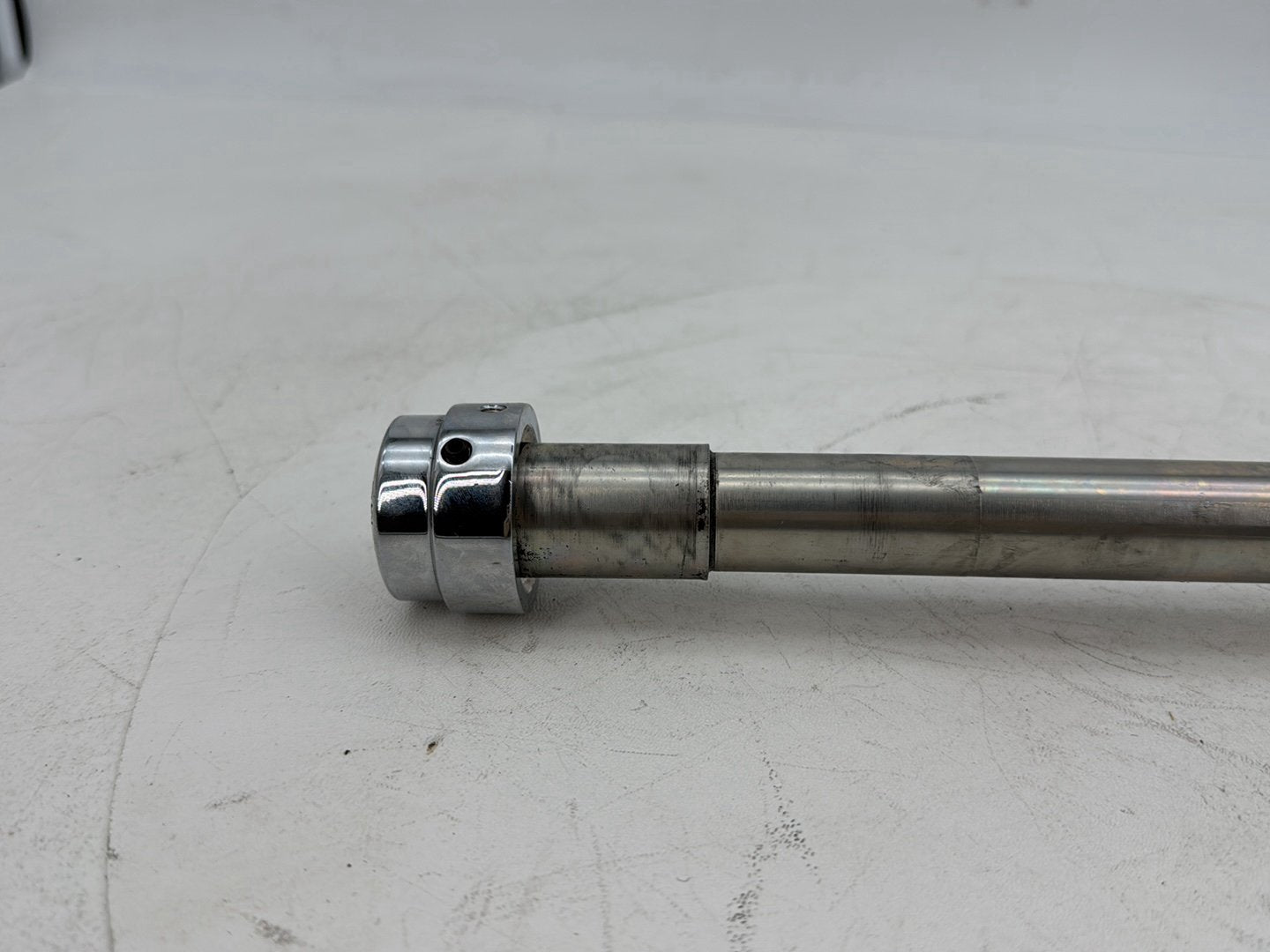 2007 - 2012 Harley-Davidson Touring Electra Glide Ultra Front Wheel Axle Bolt Shaft 41547-07A
