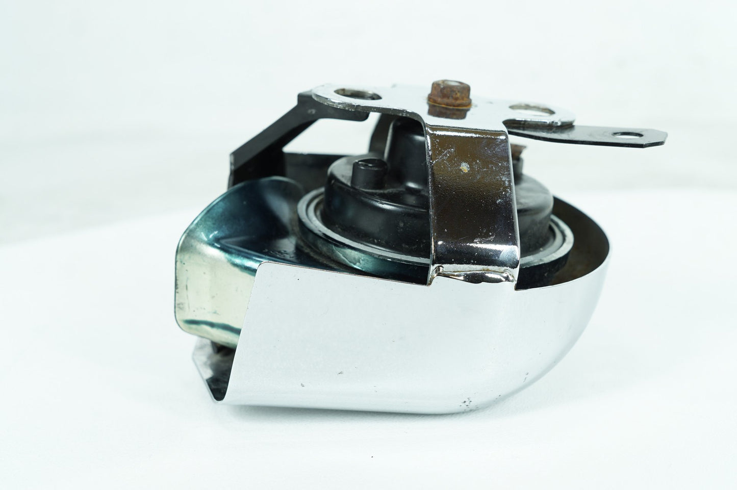 2007 - 2017 Harley-Davidson Dyna Switchback Horn Signal Klaxon Chrome Cover 69012-93A