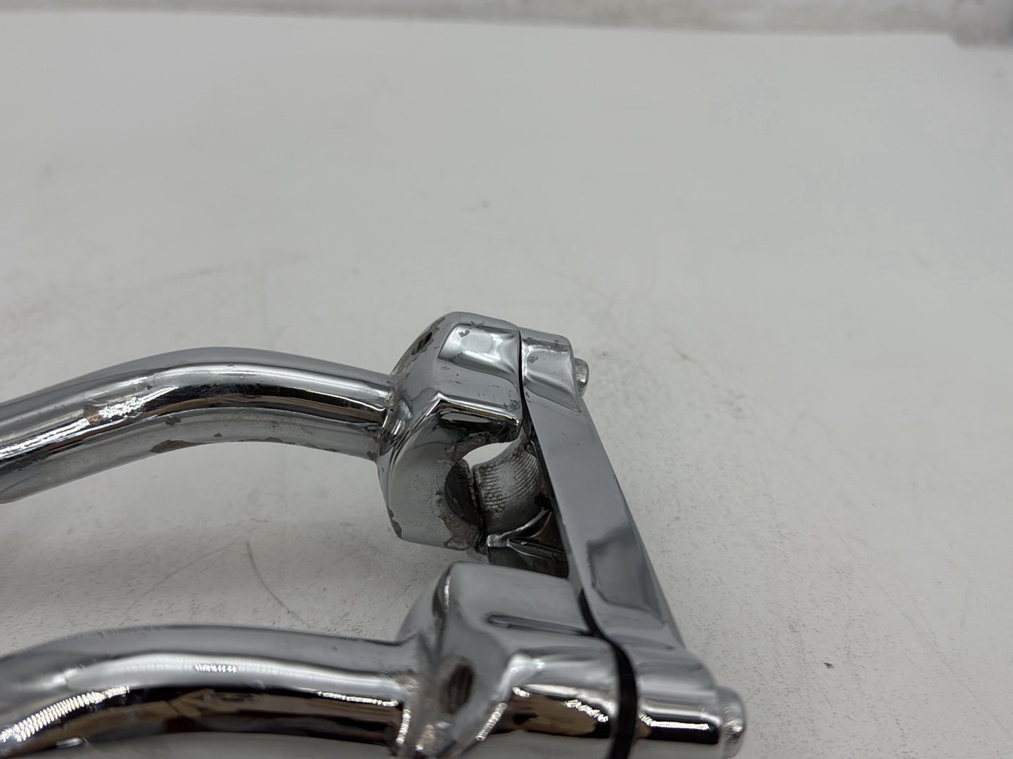 1998 Harley Road King Touring FLHRCI Classic OEM Front Handlebar Riser Top Clamp Chrome