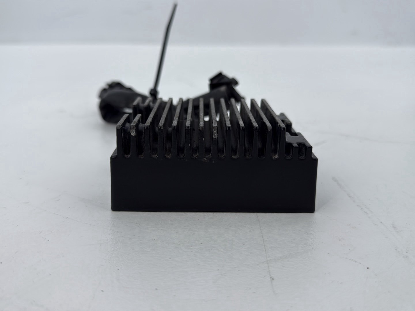 2009 Harley Sportster XL1200C 1200 Custom OEM Voltage Regulator Rectifier