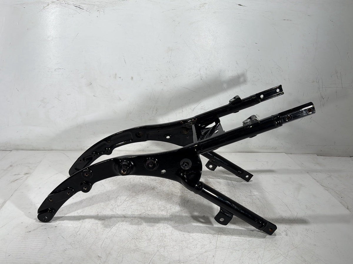 11 Harley Road Glide Touring FLTRX OEM Rear Back Sub Frame Rail Bar 48079-09BHP