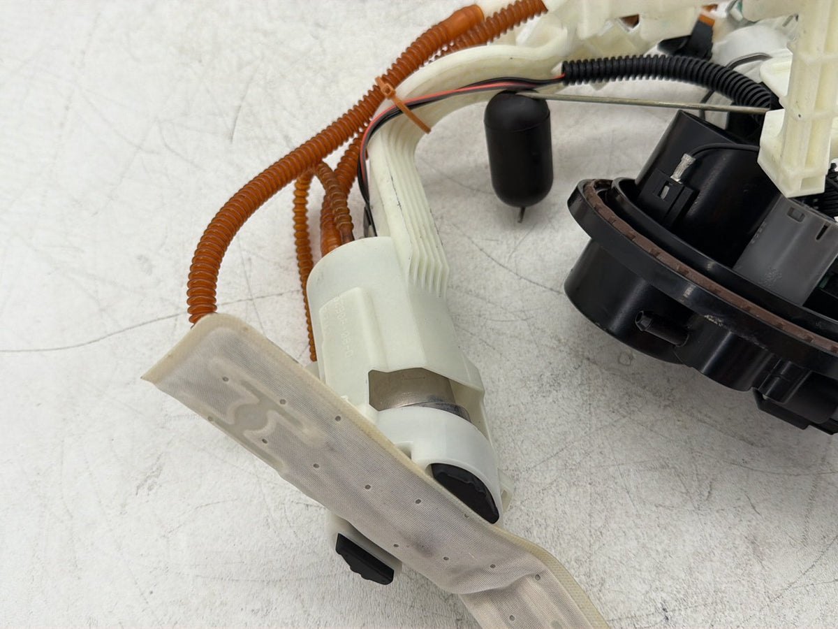2013 Harley Electra Glide Touring CVO OEM Fuel Pump Gas Gasoline Petrol Sending