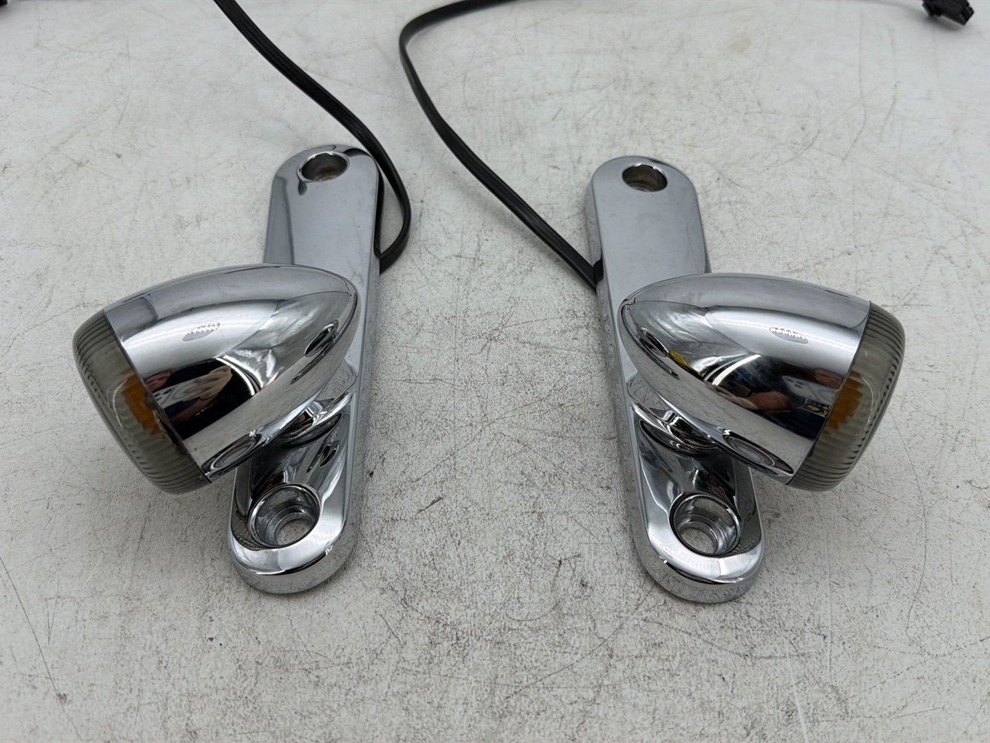 09 Harley Street Glide Touring FLHX OEM Front Left Right Turn Signal Indicators