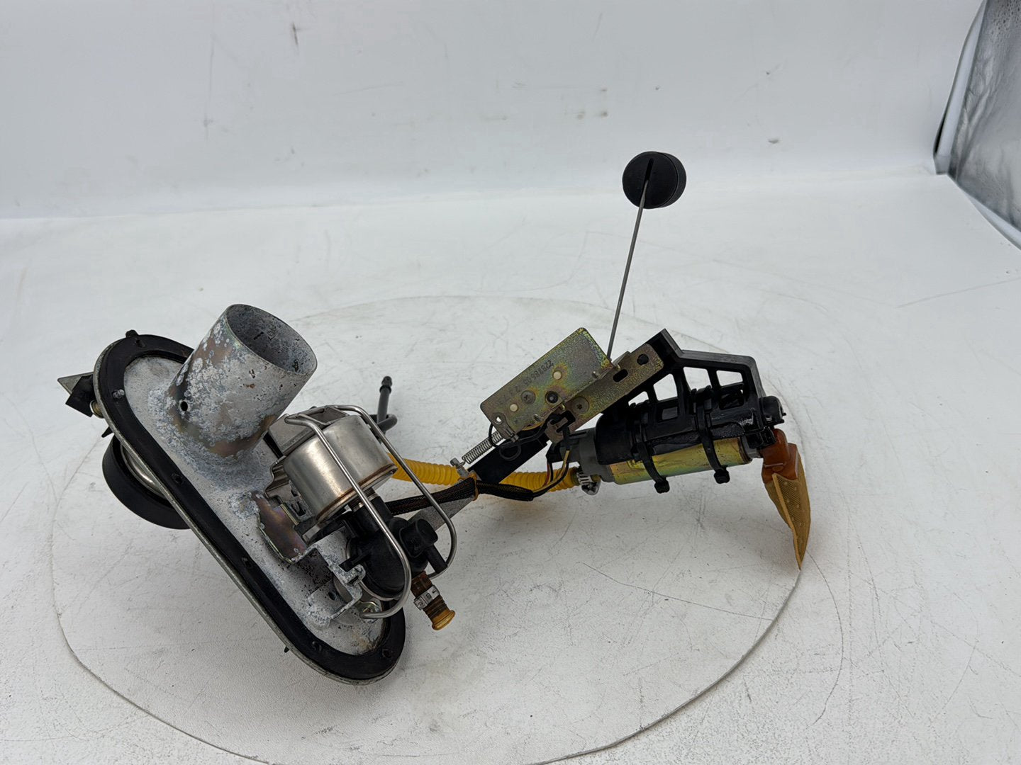 1999 - 2006 Harley-Davidson Touring Electra Glide Ultra Fuel Pump Gas Gasoline Petrol Sending 62897-01B