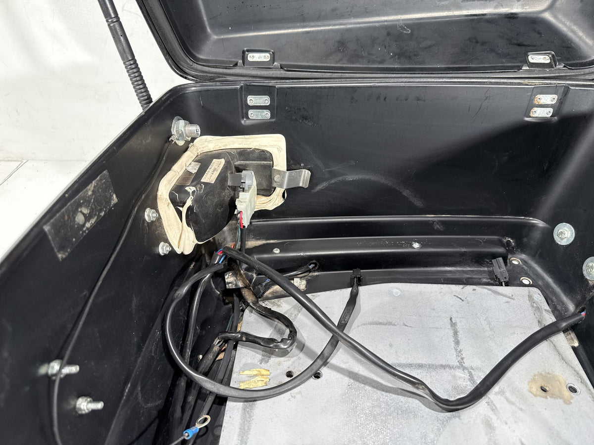 2012 Harley Electra Glide Touring Ultra OEM Pass Backrest Tour Pak Luggage NOKey