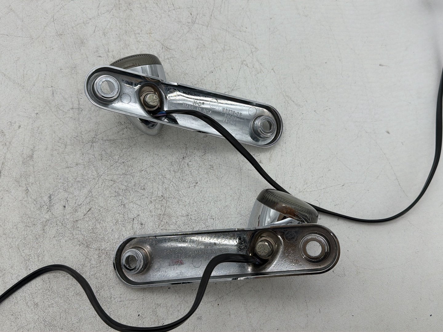 09 Harley Street Glide Touring FLHX OEM Front Left Right Turn Signal Indicators