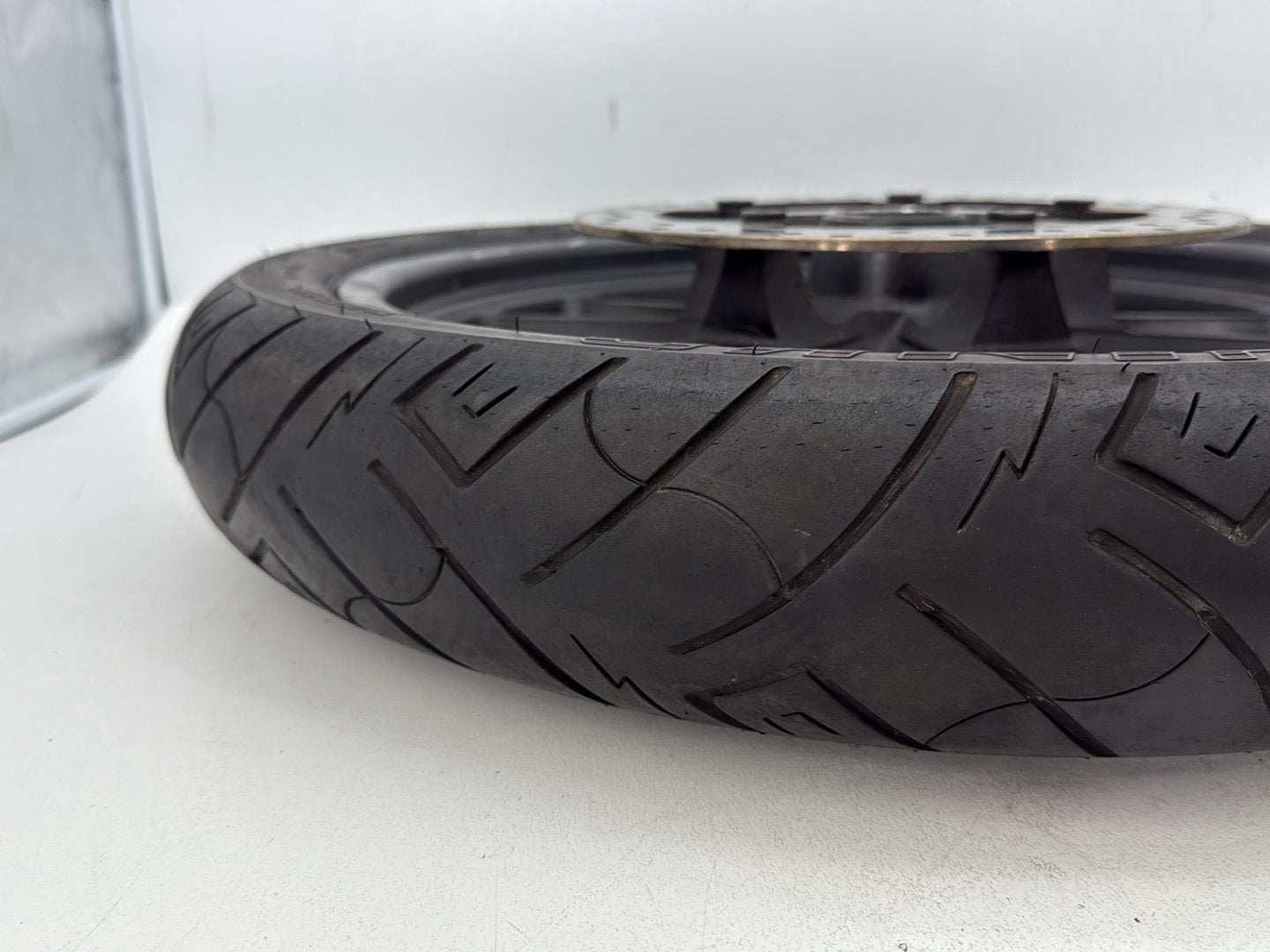 2007 - 2012 Harley-Davidson Dyna Super Glide Front Wheel Rim Tire  	40973-08