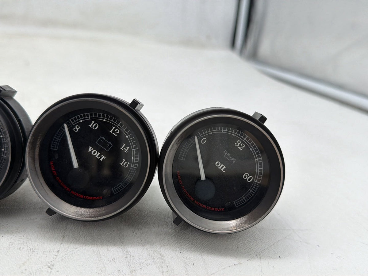 07 Harley Electra Glide Touring OEM Air Oil Volt Fuel Tacho Speedo Gauges 29K