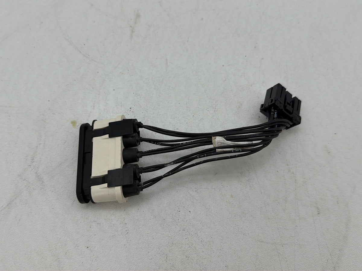 2005 Harley Electra Glide Touring Ultra OEM Dash Indicator Lamp Wire Plug 68789-96A