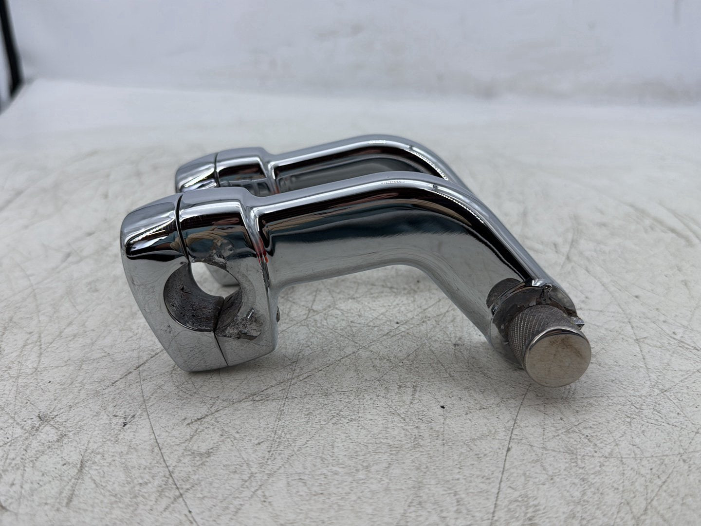 2015 Harley Dyna Low Rider FXDL OEM Front Handlebar Riser Top Clamp Chrome
