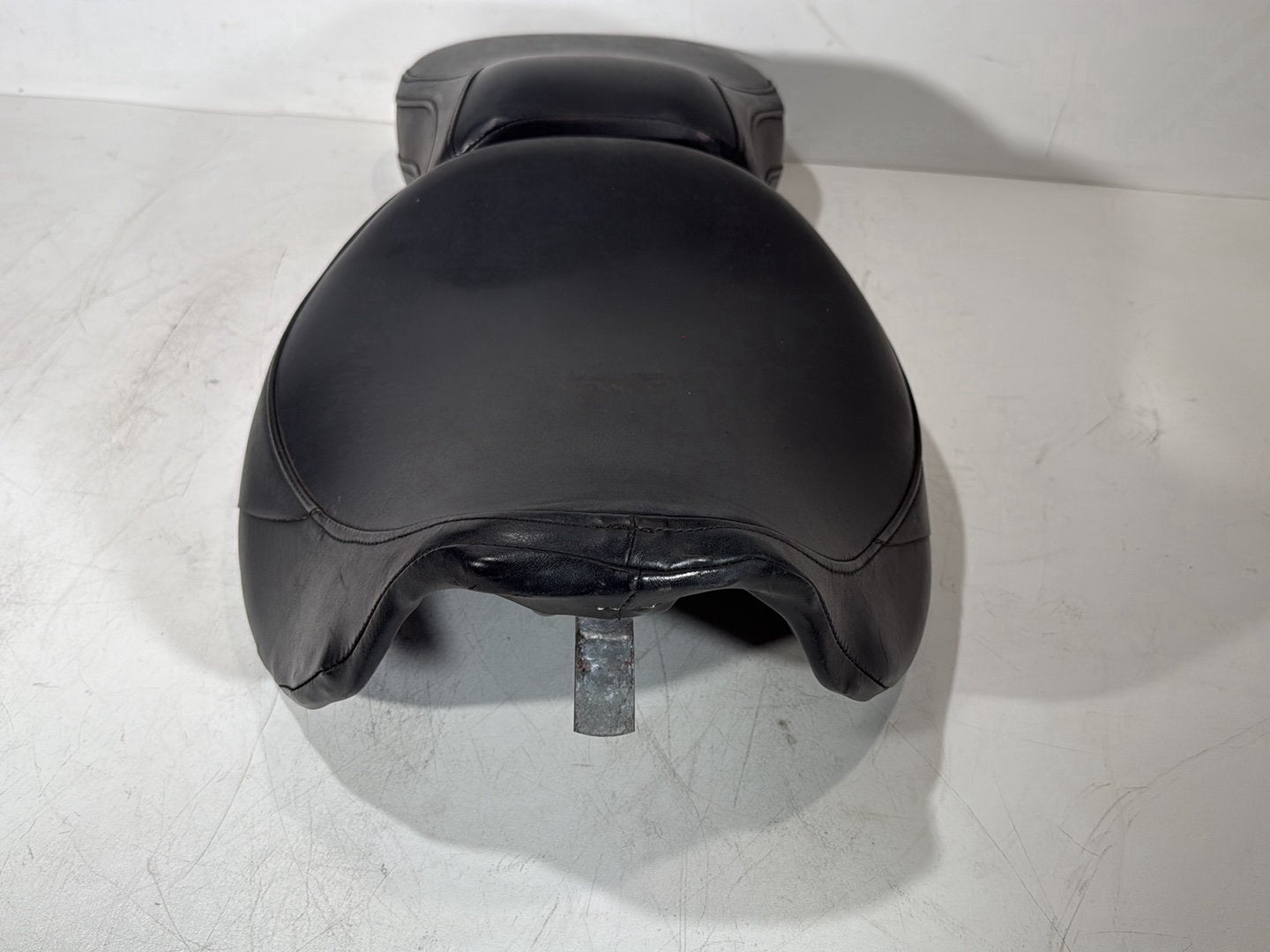 1999 - 2006 Harley-Davidson Touring Road King Police Passenger Rider Driver Seat Saddle 52949-97A