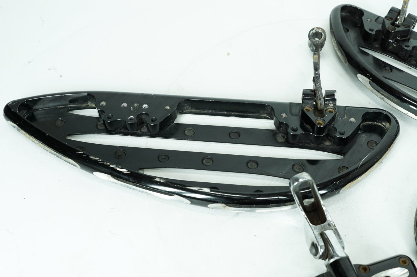 2008 - 2016 Harley-Davidson Touring Road Glide Left Right Driver & Pass Floorboard Foot Rest 50622-09A
