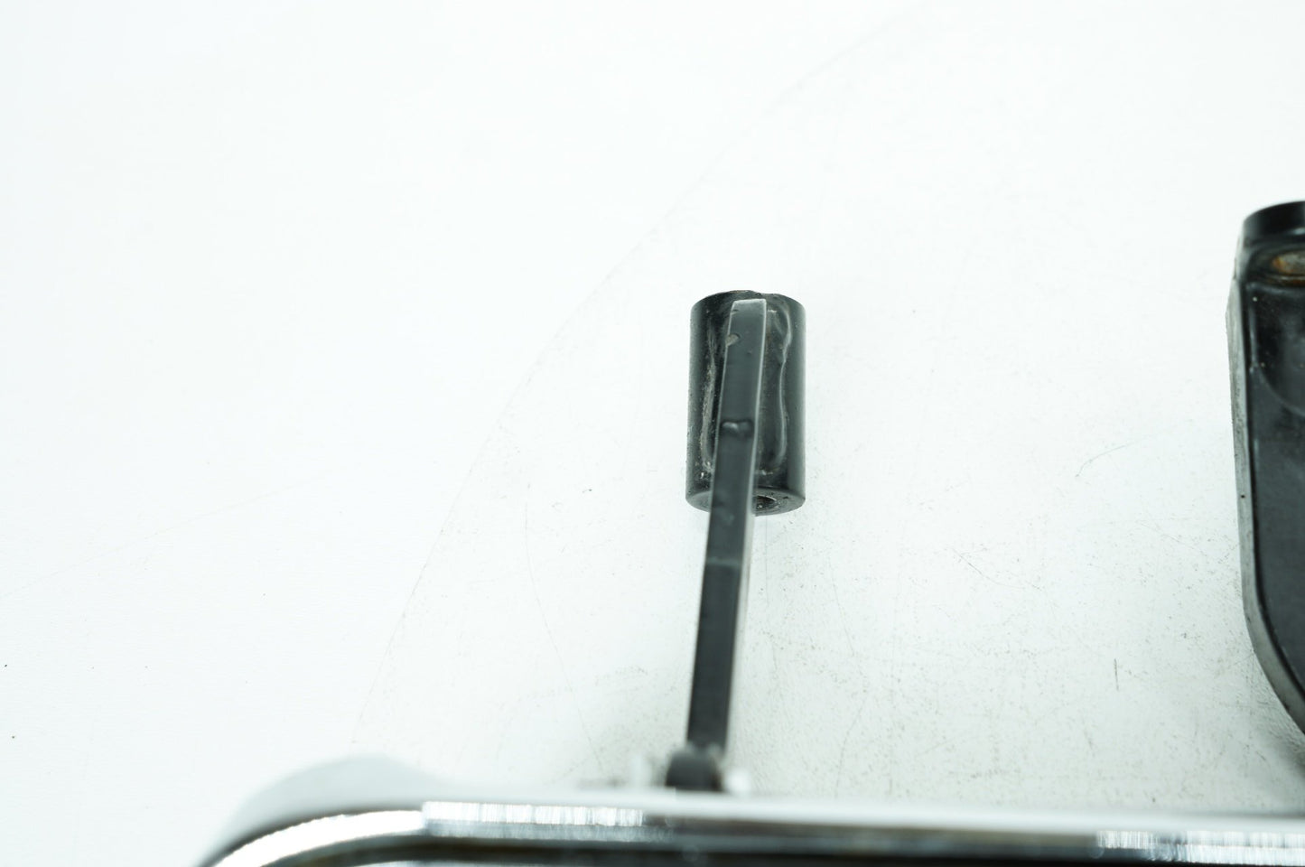 2007 - 2011 Harley-Davidson Touring Street Glide Left Right Driver Floorboard Foot Rest 50684-04