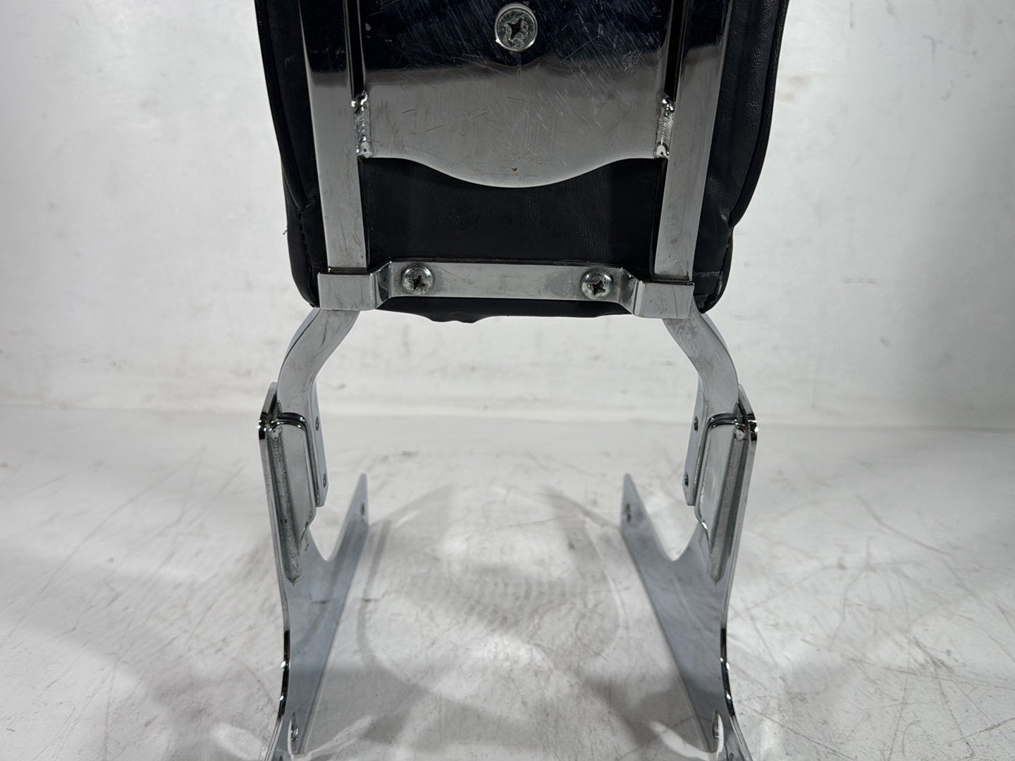 2003 Harley Dyna Wide Glide FXDWG OEM Rear Sissy Bar w/ Backrest Cushion Pad