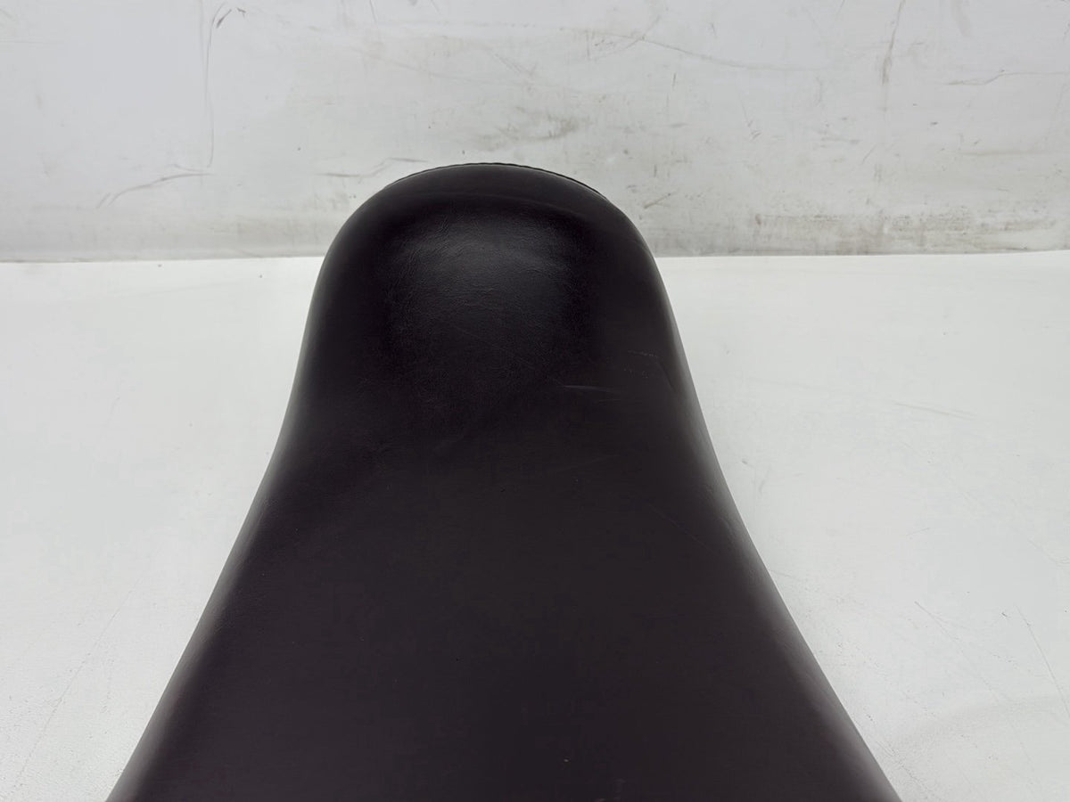 2006 Harley-Davidson Dyna FXDWGI Wide Glide OEM Rider Driver Seat Saddle Le Pera