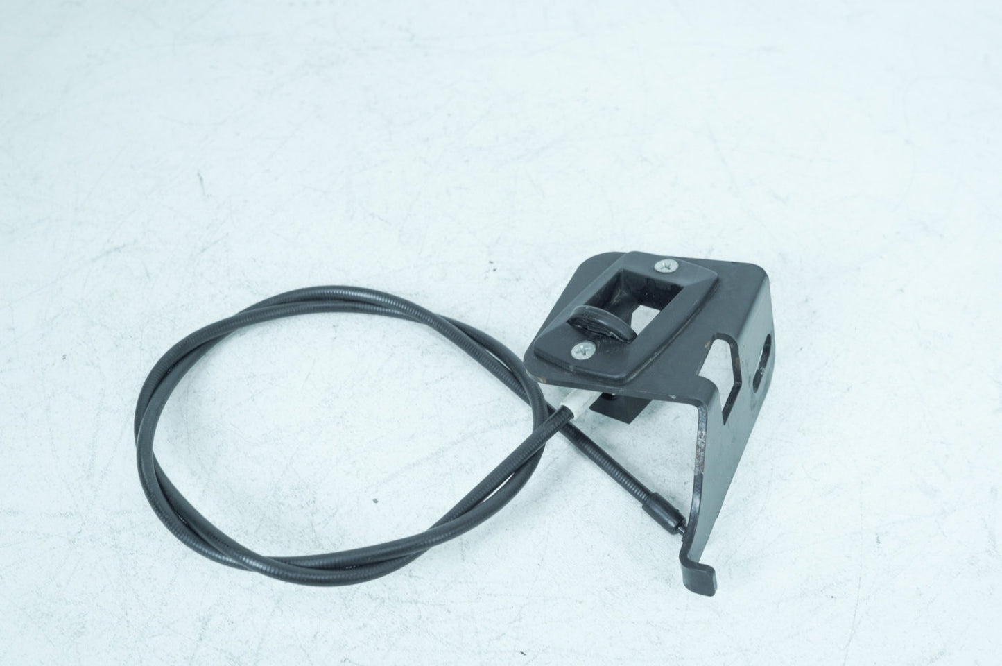 2007 - 2011 Harley-Davidson Touring Electra Ultra Varilock Gas Spring Mount Bracket & Cable 02752046