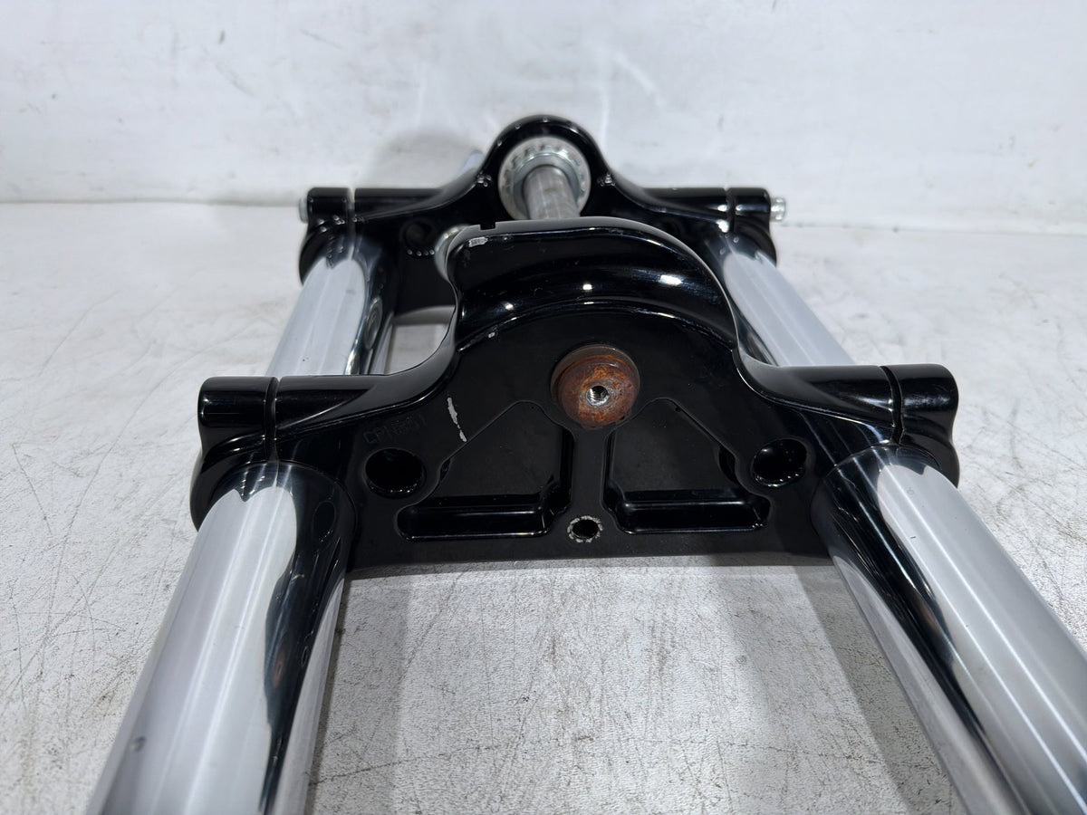 2017 Harley Dyna Street Bob OEM Front Triple Tree Set & LH RH Fork Legs Sliders
