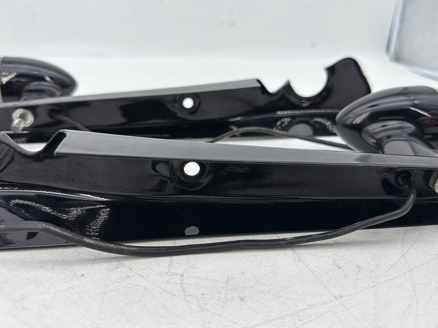 2004 - 2013 Harley-Davidson Sportster 1200 Custom Rear Left Right Fender Struts Bracket & Turn Signal  59902-04