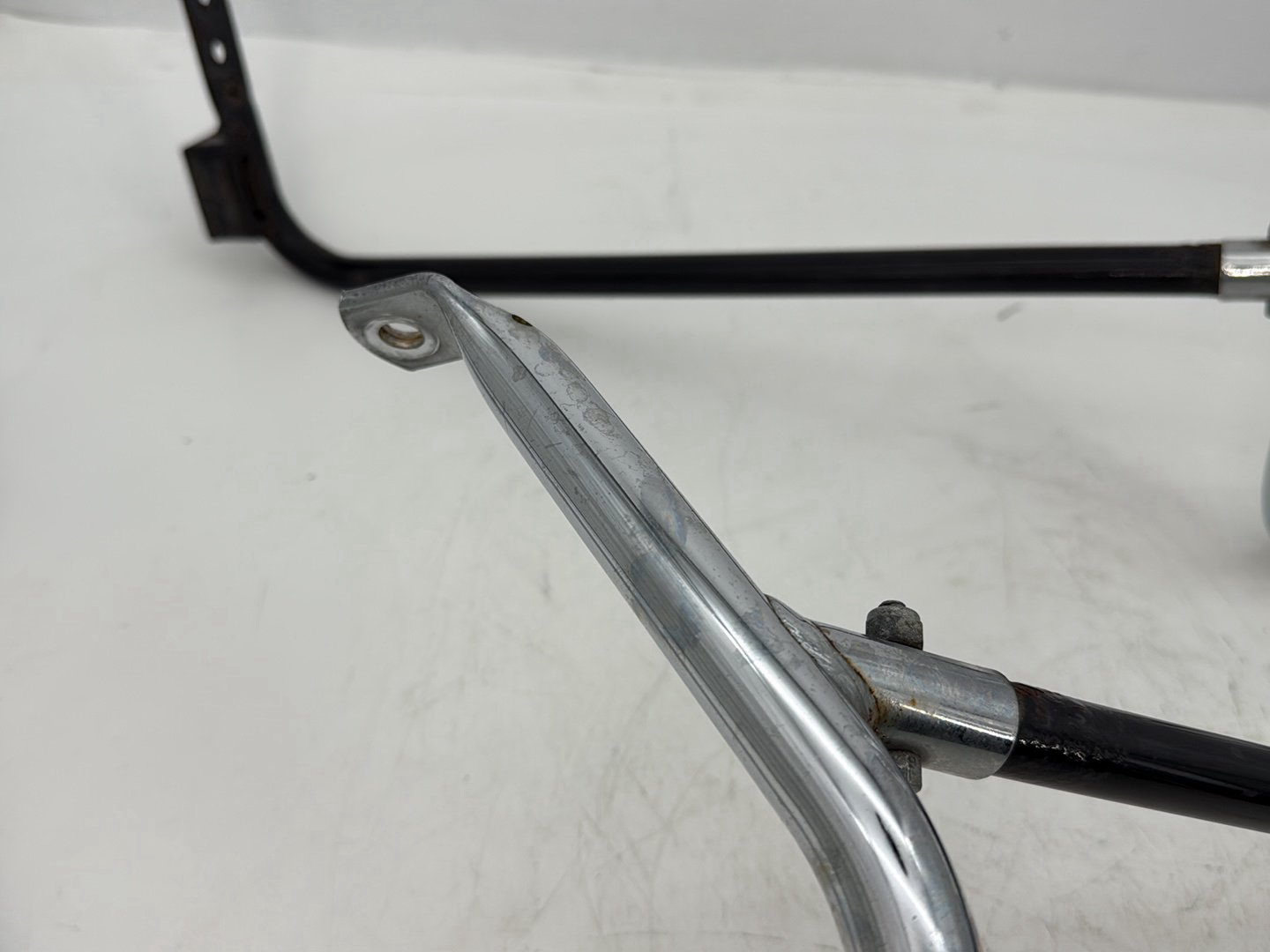 2008 Harley Touring FLHTCU Electra Glide Ultra OEM Rear Left Right Saddlebag Guard Rails Bar