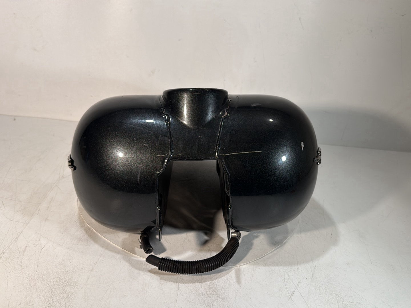 2007 - 2012 Harley-Davidson Touring Street Glide Fuel Gas Tank Gasoline Reservoir w/ Logo Stickers Emblems