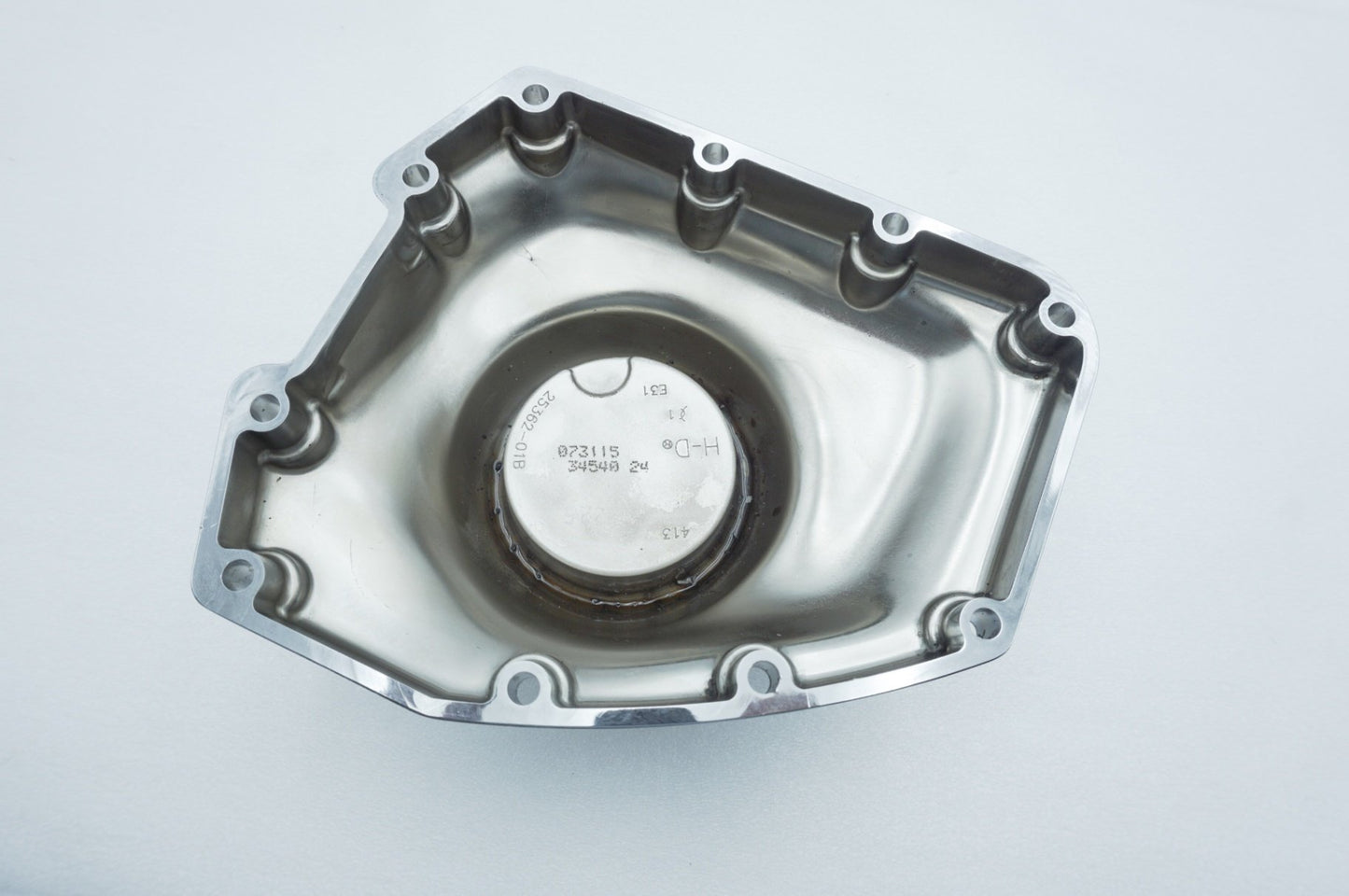 2007 - 2011 Harley-Davidson Touring Electra Glide Crankcase Shaft Engine Motor Cover 25362-01B