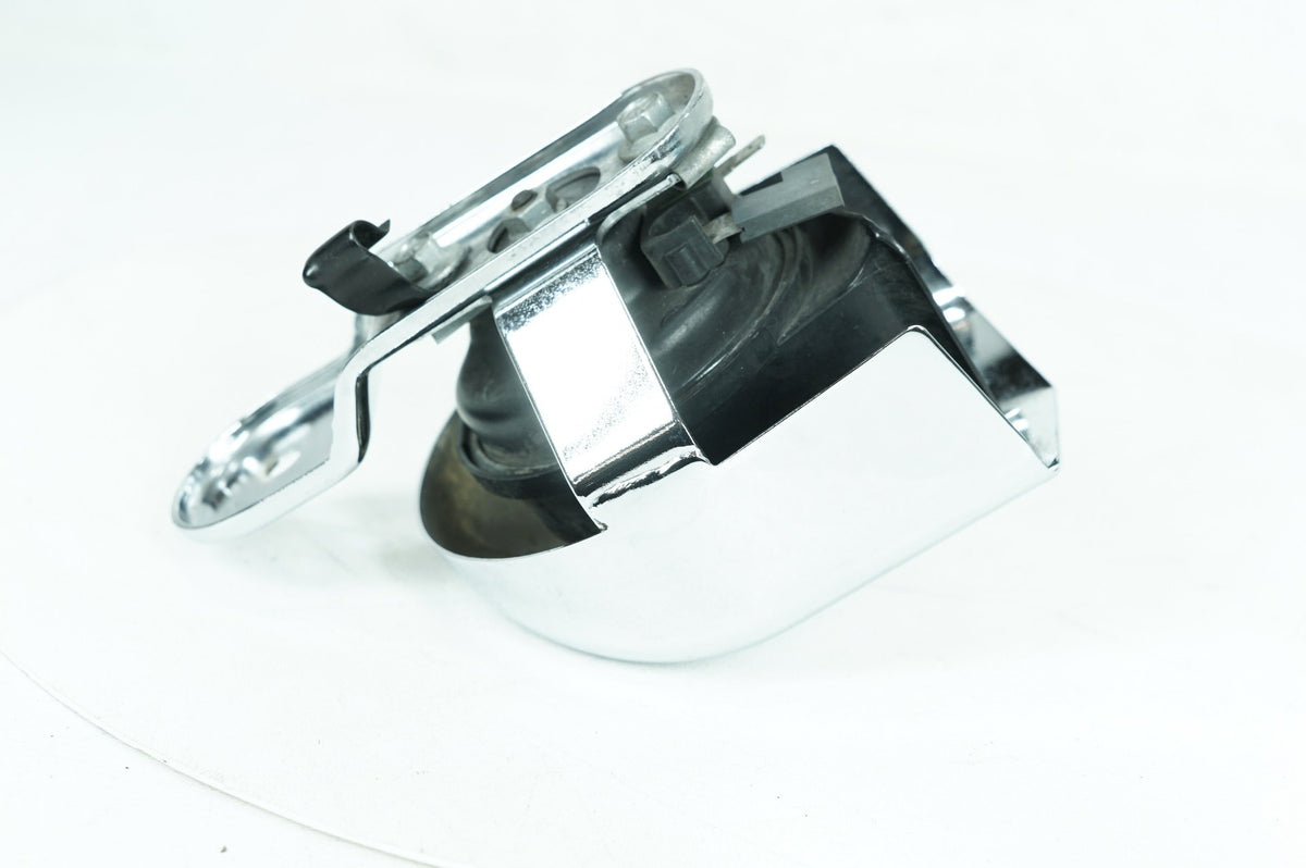 2011 Harley Touring FLHRC Road King Classic OEM Horn Signal Klaxon Chrome Cover