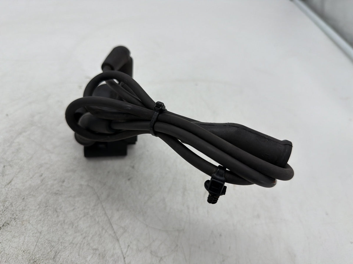 2013 Harley Street Glide Touring FLHX OEM Ignition Coil Spark Plugs Cable