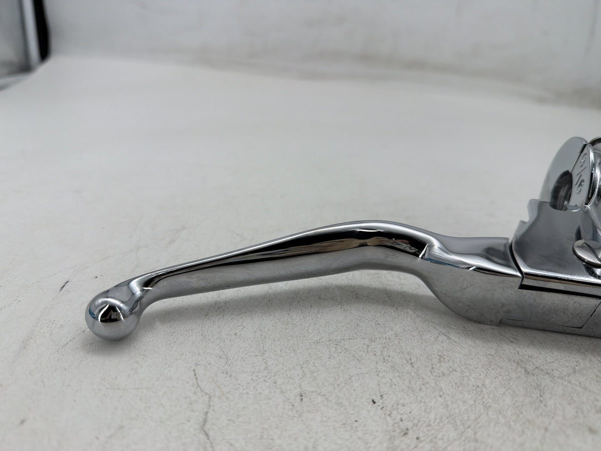 2003 Harley Softail Deuce FXSTDI OEM Front Right Brake Lever Master Cylinder