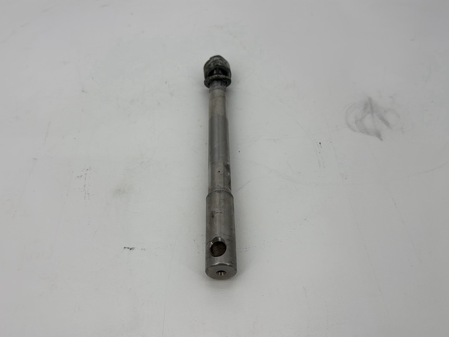 2003 Harley Sportster XL1200C 1200 Custom Anniversary OEM Front Wheel Axle Bolt Shaft