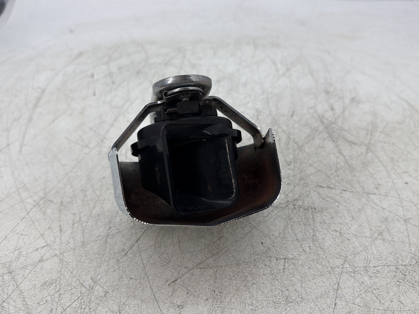 2007 Harley Dyna Street Bob FXDBI OEM Horn Signal Klaxon Chrome Cover