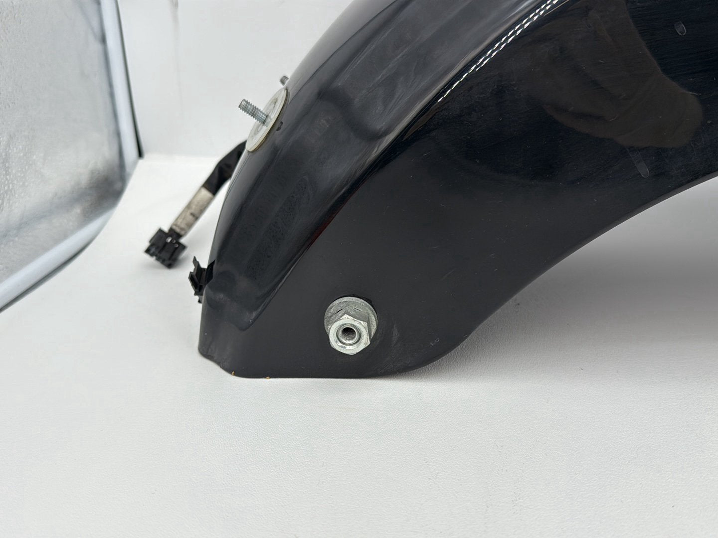 2007 - 2011 Harley-Davidson Touring Street Glide Rear Wheel Fender & Turn Signals Bar 59731-09