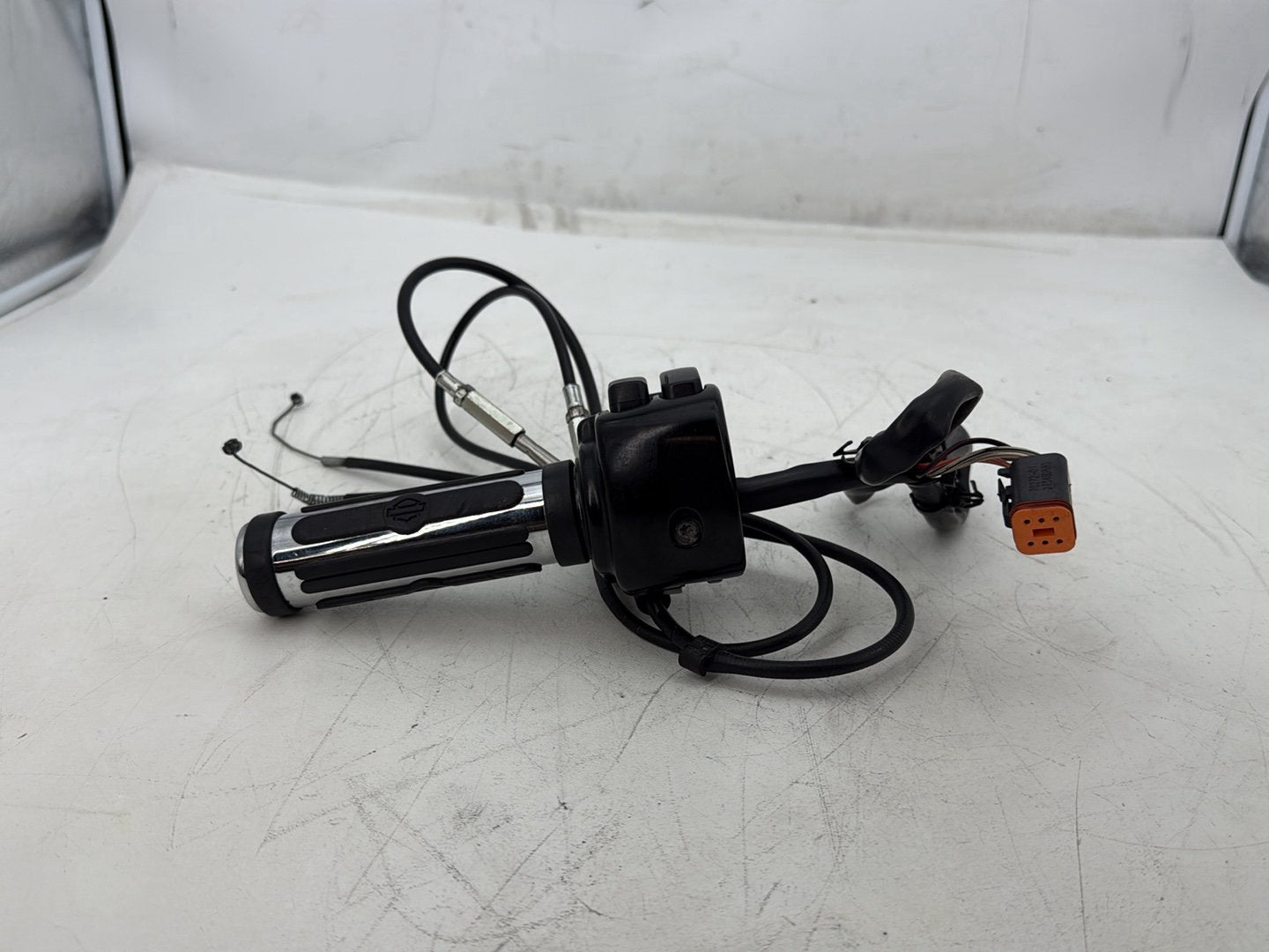 05 Harley Heritage Softail Classic OEM Right Engine Start Kill Switches Controls