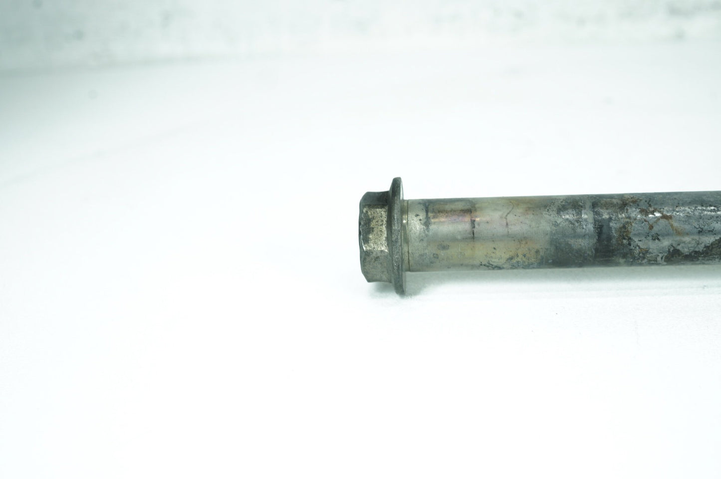 2004 - 2013 Harley-Davidson Sportster Low Rear Wheel Axle Bolt Shaft 41176-08