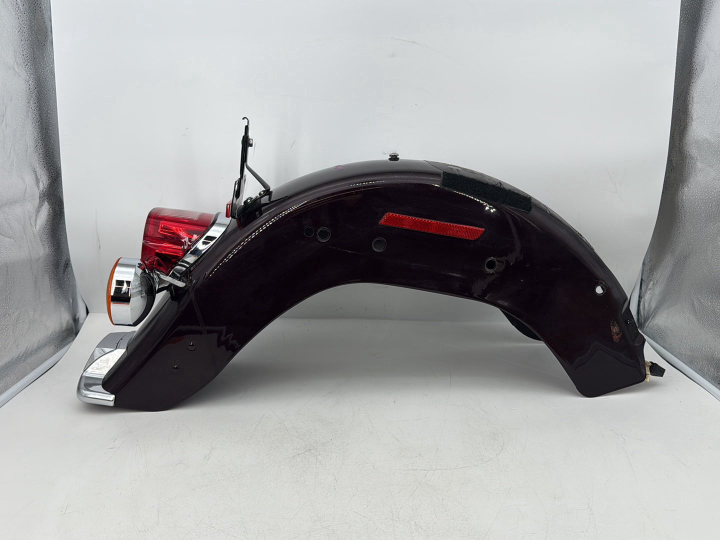 1999 - 2006 Harley-Davidson Softail Heritage Rear Wheel Fender & Turn Signals Bar 59144-06