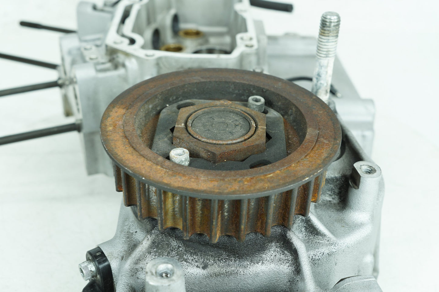 1991 - 2003 Harley-Davidson Sportster Hugger Crankcase Shaft Engine Motor Cover 24558-00