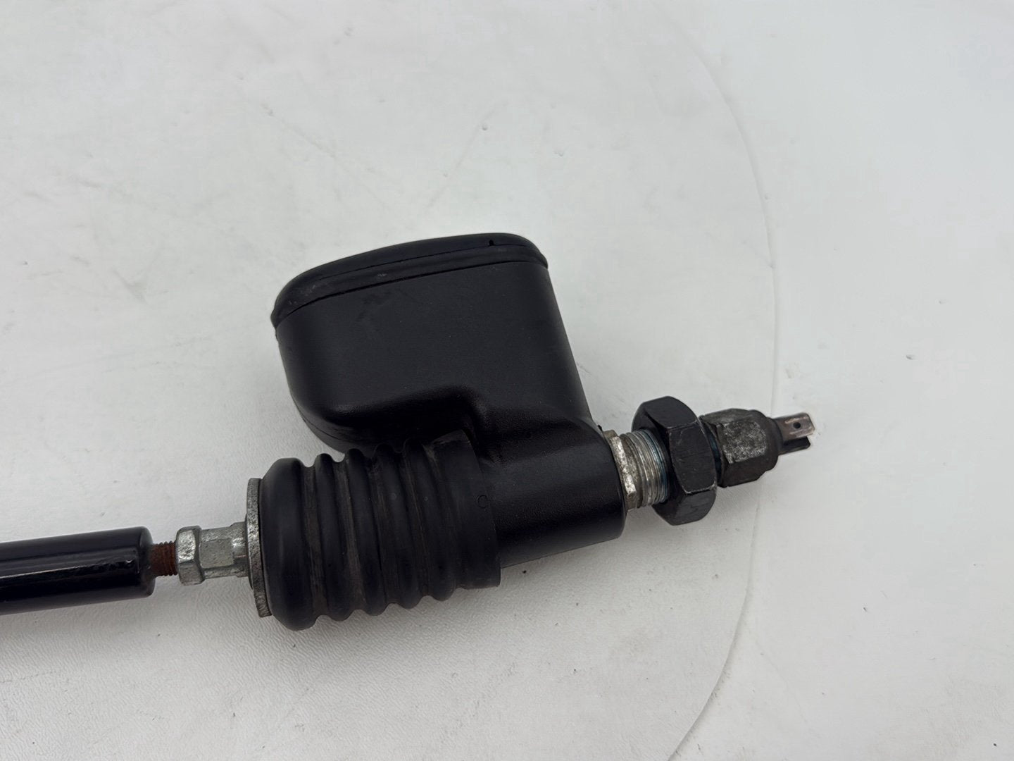 2007 - 2017 Harley-Davidson Dyna Wide Glide Rear Brake Master Cylinder Reservoir 42474-06B