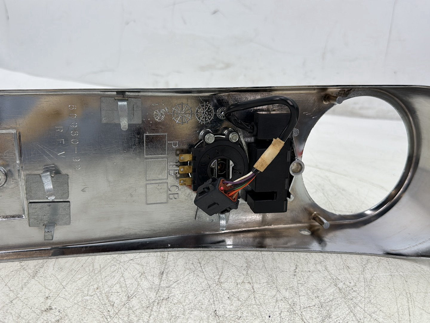 2006 Harley Road King Touring FLHRCI Classic OEM Fuel Gas Tank Dash Console NOKey