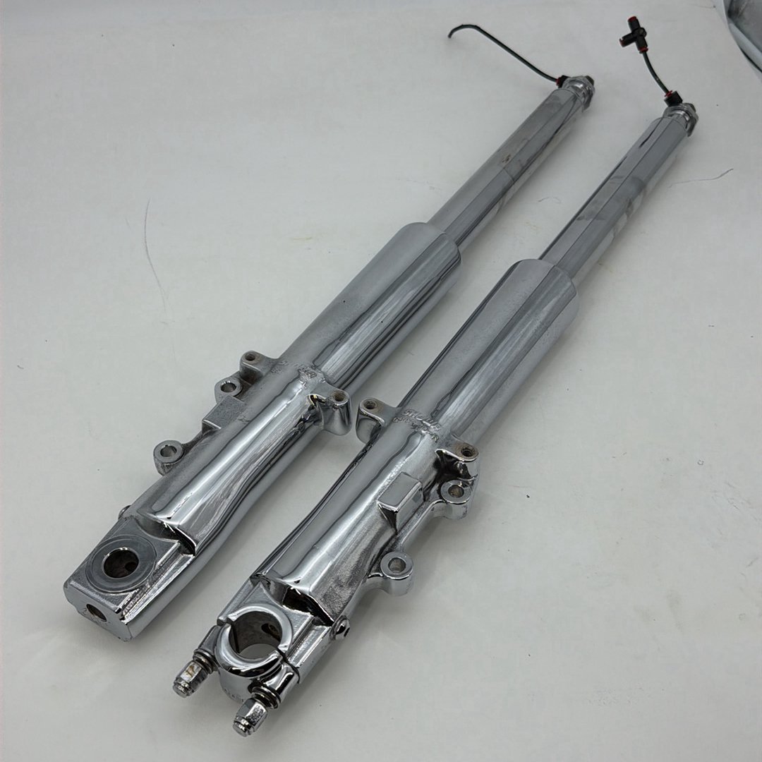 1999 - 2006 Harley-Davidson Touring Road King Front Left & Right Fork Legs Sliders  	46495-00