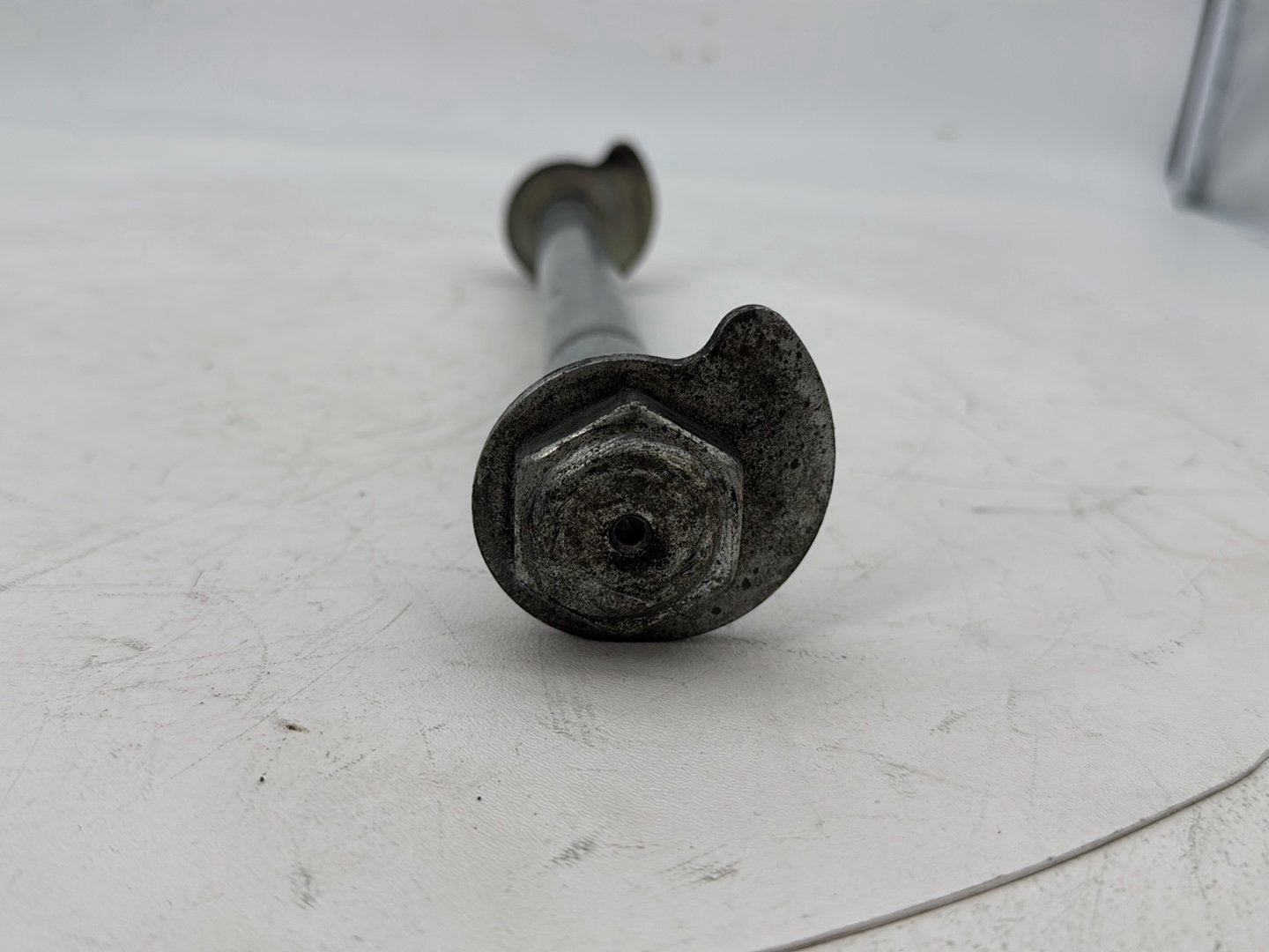 2007 - 2012 Harley-Davidson Touring Electra Glide Ultra Rear Wheel Axle Bolt Shaft 	41056-08