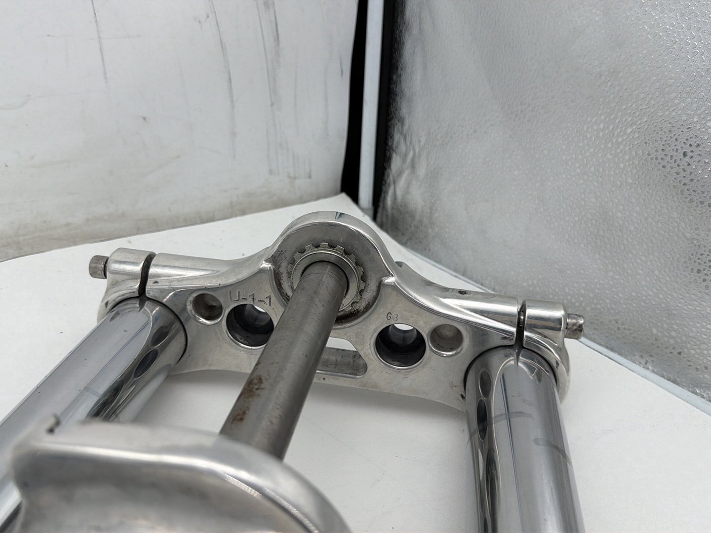 2008 Harley Dyna Super Glide OEM Front Triple Tree Set & LH RH Fork Legs Sliders