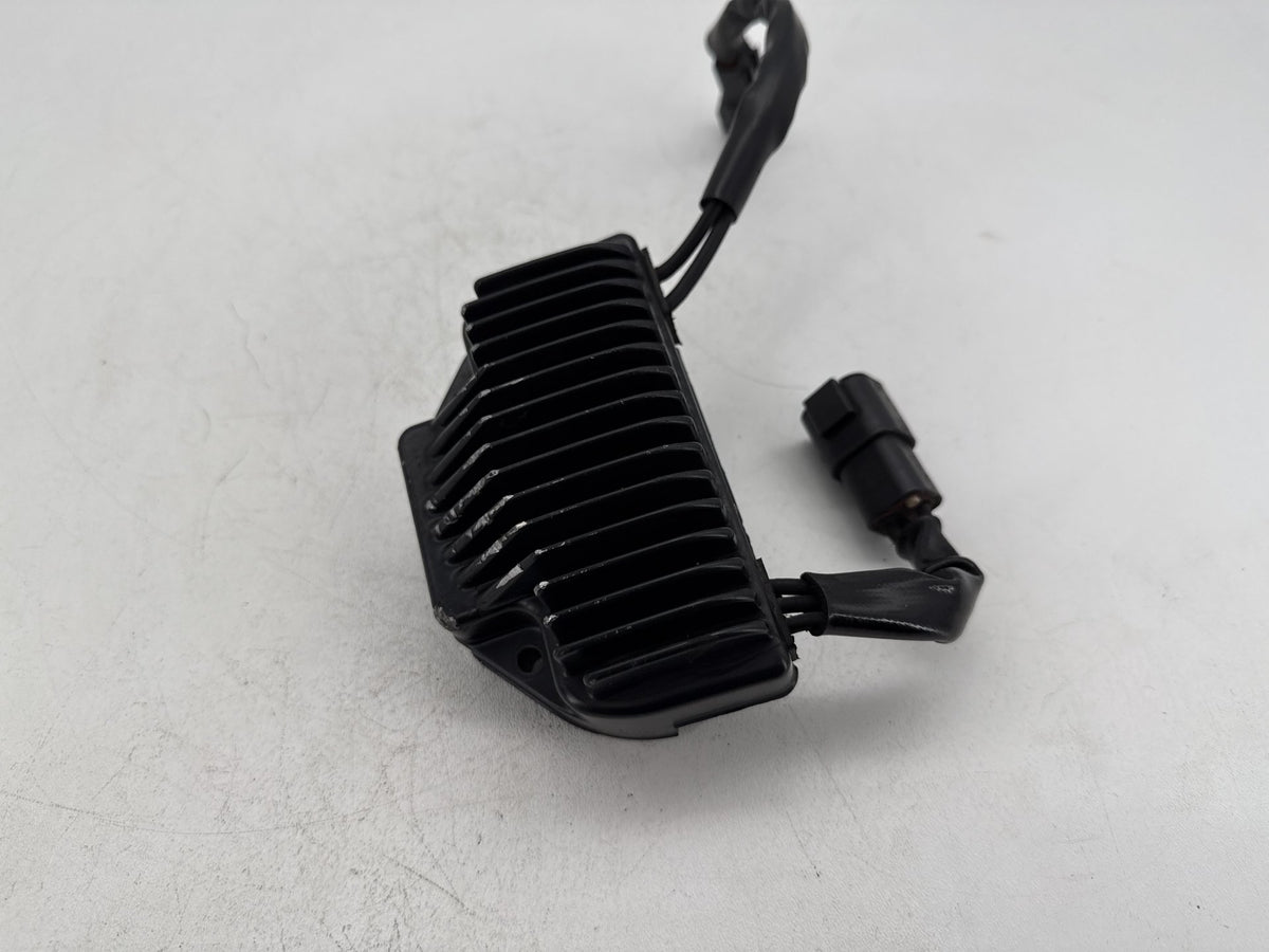 2007 Harley Dyna Super Glide FXD OEM Voltage Regulator Rectifier