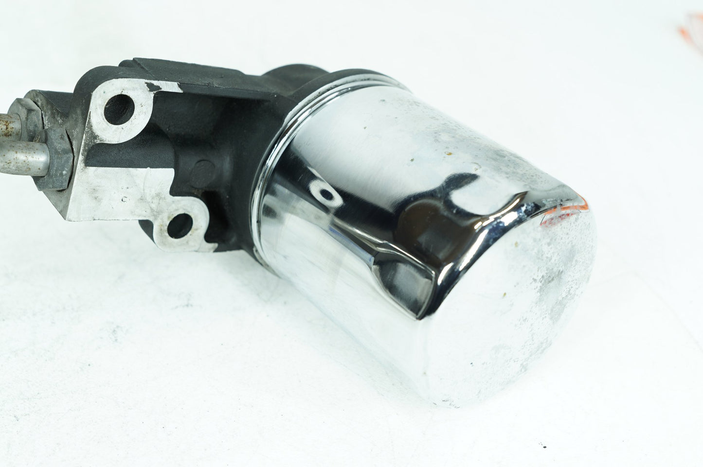 1984 - 1998 Harley-Davidson Touring Electra Glide Ultra Engine Motor Mount Oil Filter  	26378-92A