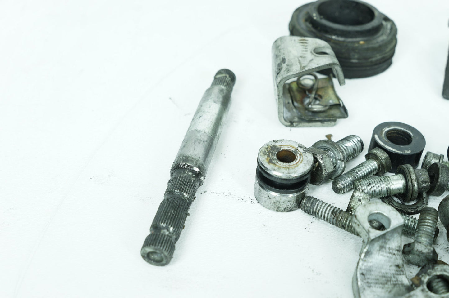1999 - 2006 Harley-Davidson Touring Electra Glide Classic Hardware Bolts Nuts & Brackets