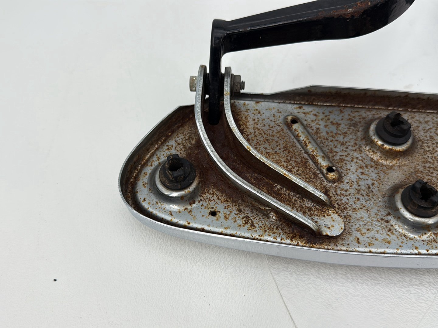 2007 - 2011 Harley-Davidson Touring Street Glide Left Right Driver Floorboard Foot Rest 50684-04