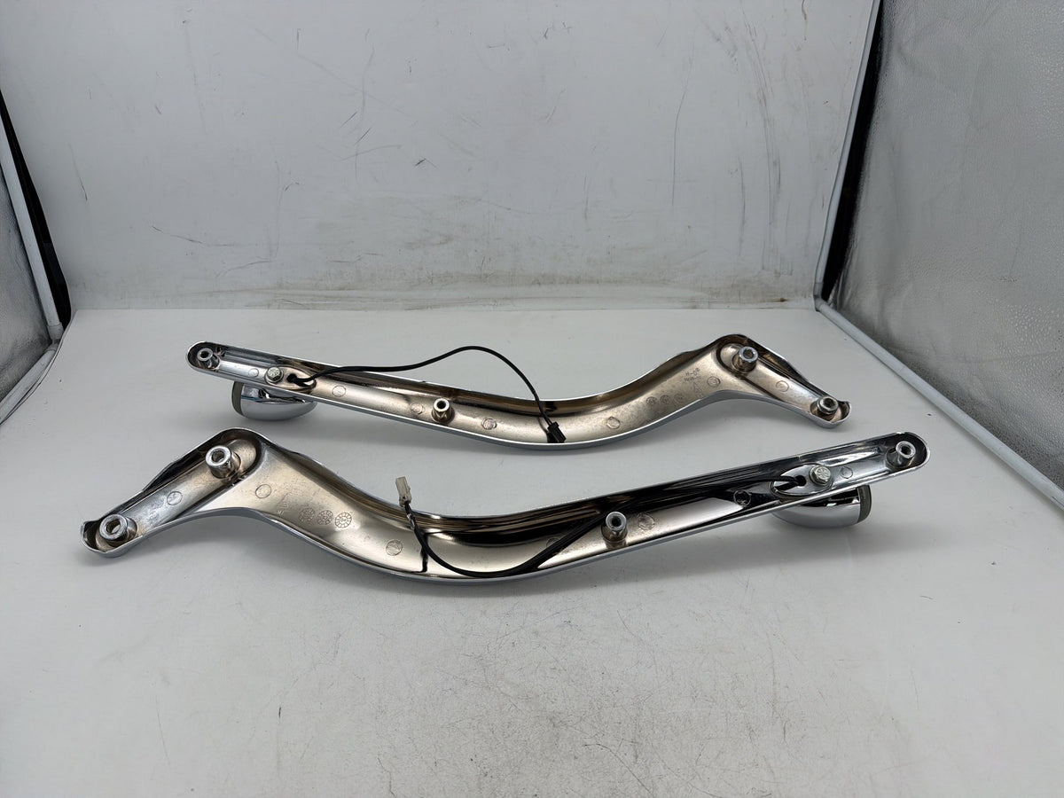 03 Harley Softail Deuce OEM Rear Left Right Fender Struts Bracket & Turn Signal