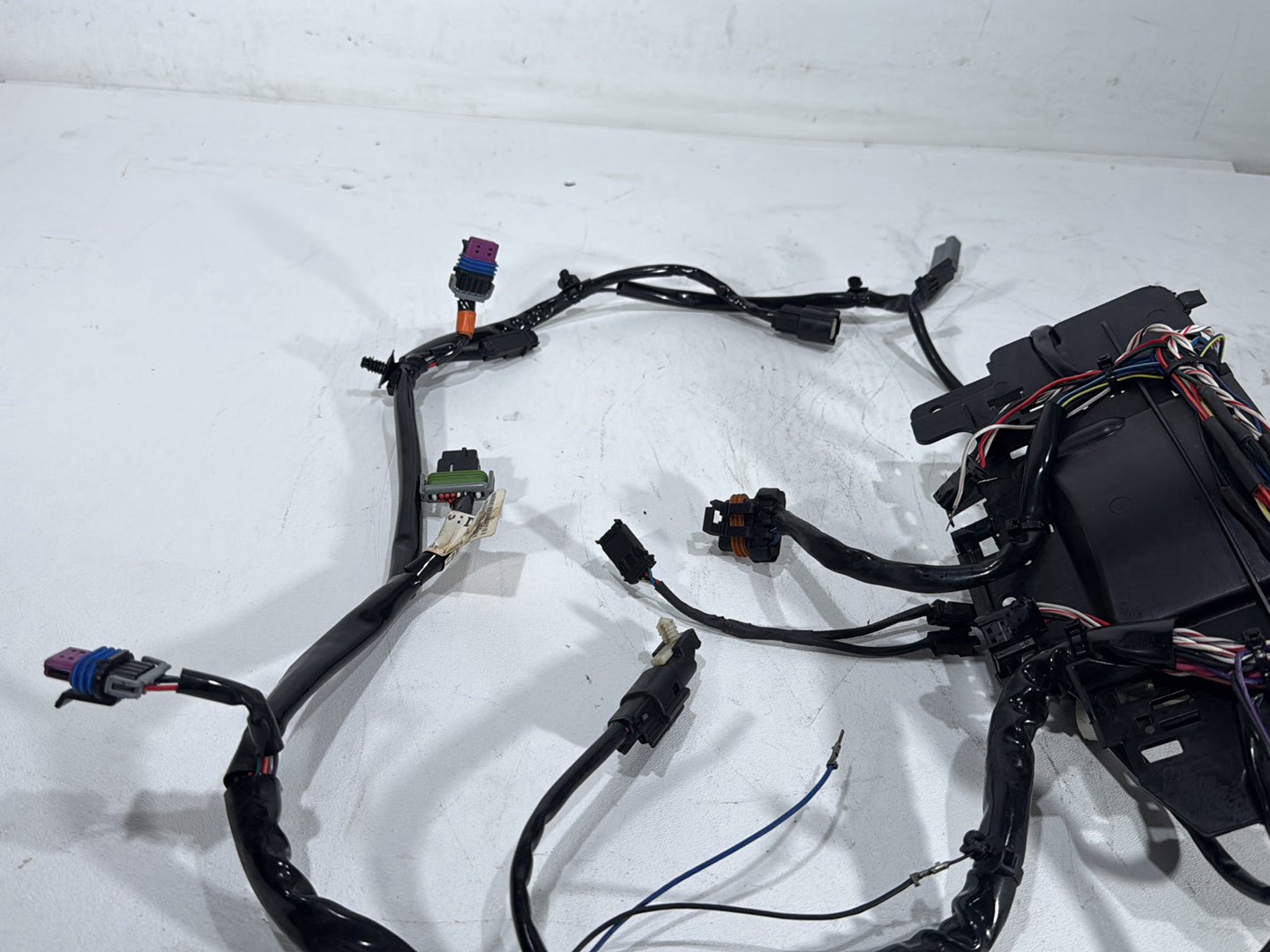 2018 Harley Electra Glide Touring Ultra FLHTCU OEM Front Sub Wiring Harness Loom Interconnect